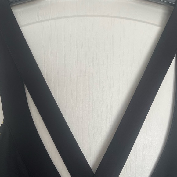 INTERNATIONAL CONCEPT DRESS! - Picture 5 of 8